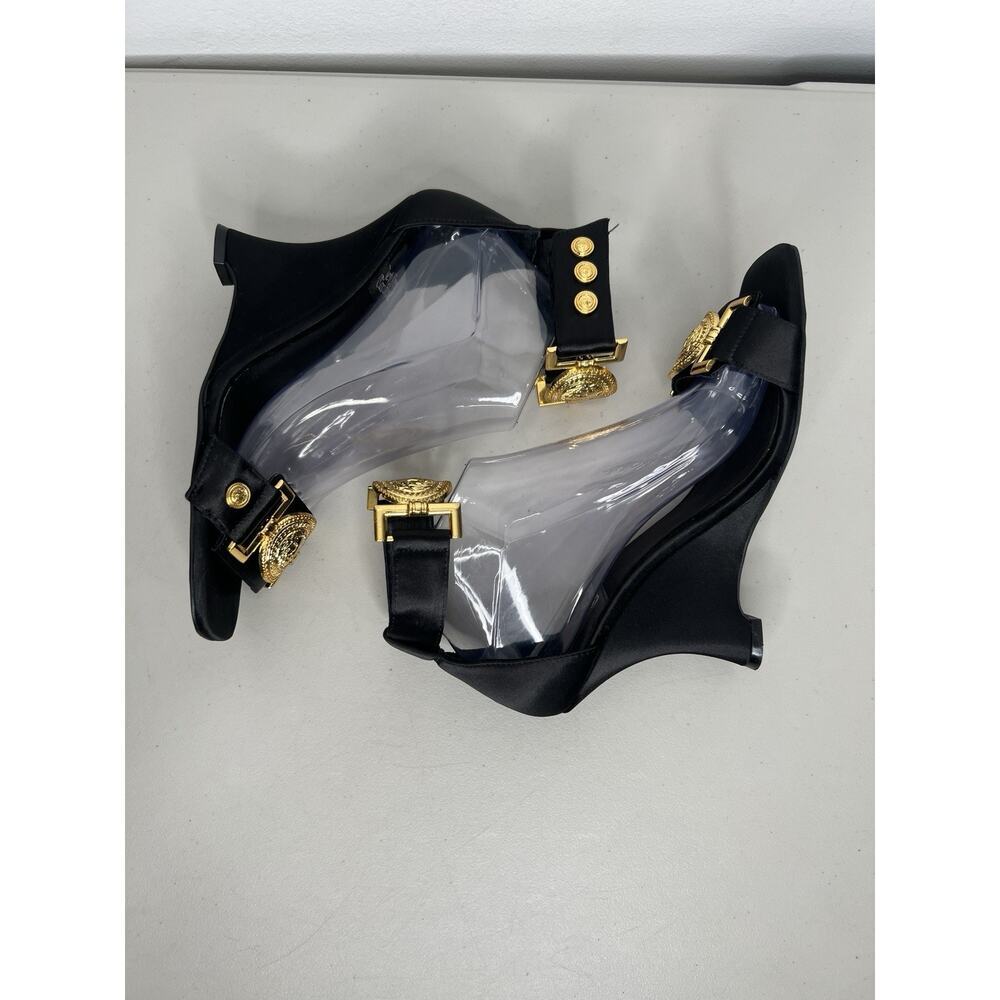 Jeffrey Campbell Black Leonite Satin Lion Hardware Sculpted Wedge Sandals Sz 7.5 - Picture 4 of 8
